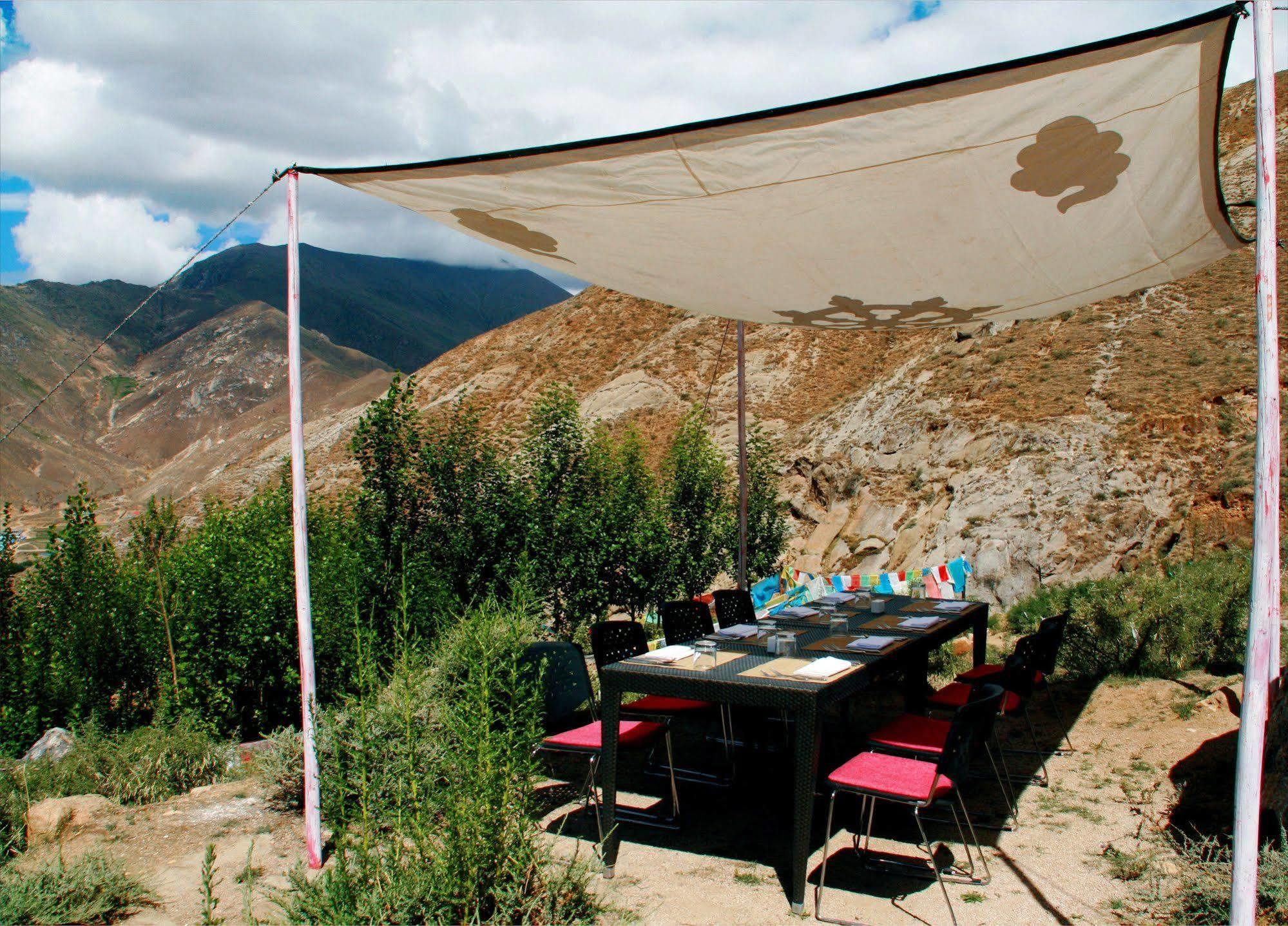 Four Points By Sheraton Lhasa Esterno foto